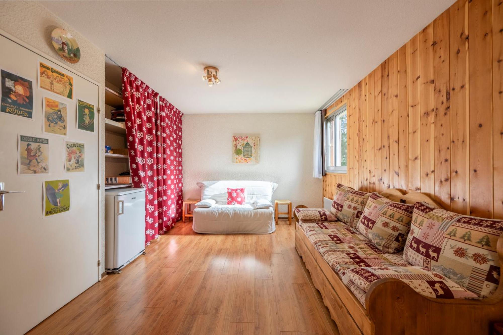 Apartment Petit Montagnard - Casier A - Parking Enchastrayes